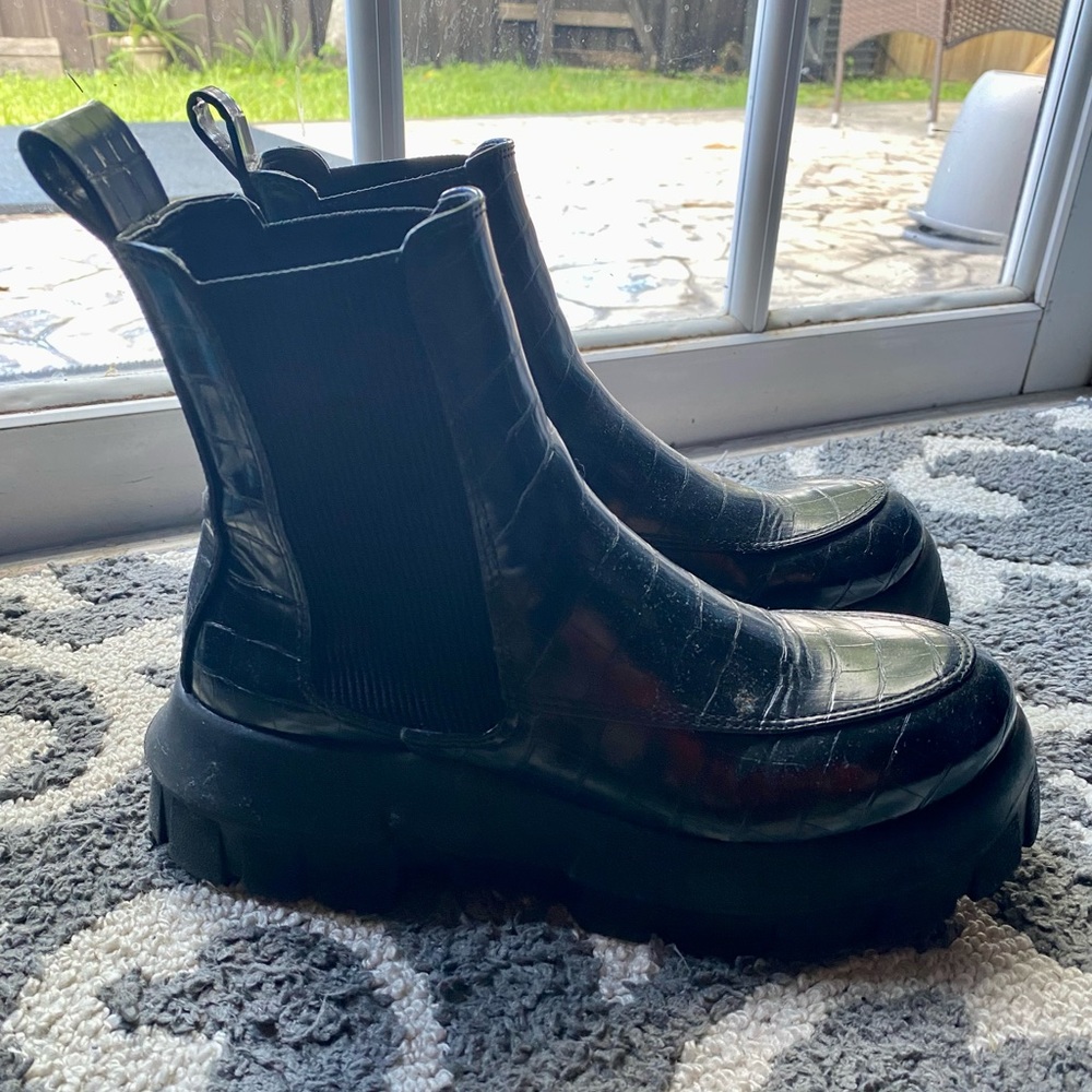 Chelsea boots
